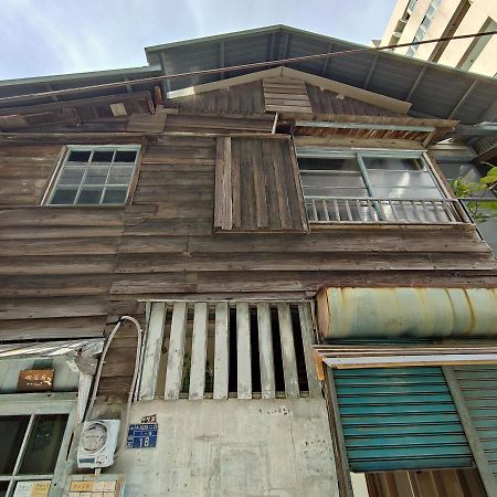 Jerry'S Mazehut Hostel Тайнань Экстерьер фото