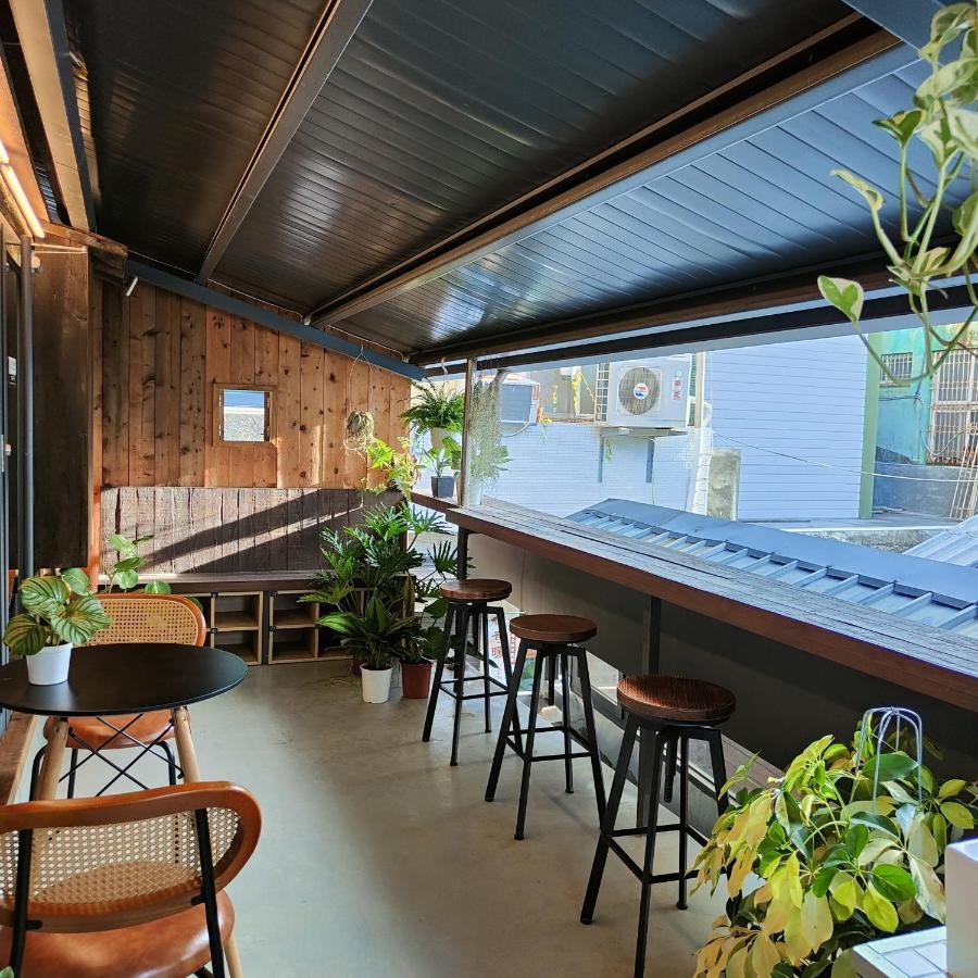 Jerry'S Mazehut Hostel Тайнань Экстерьер фото