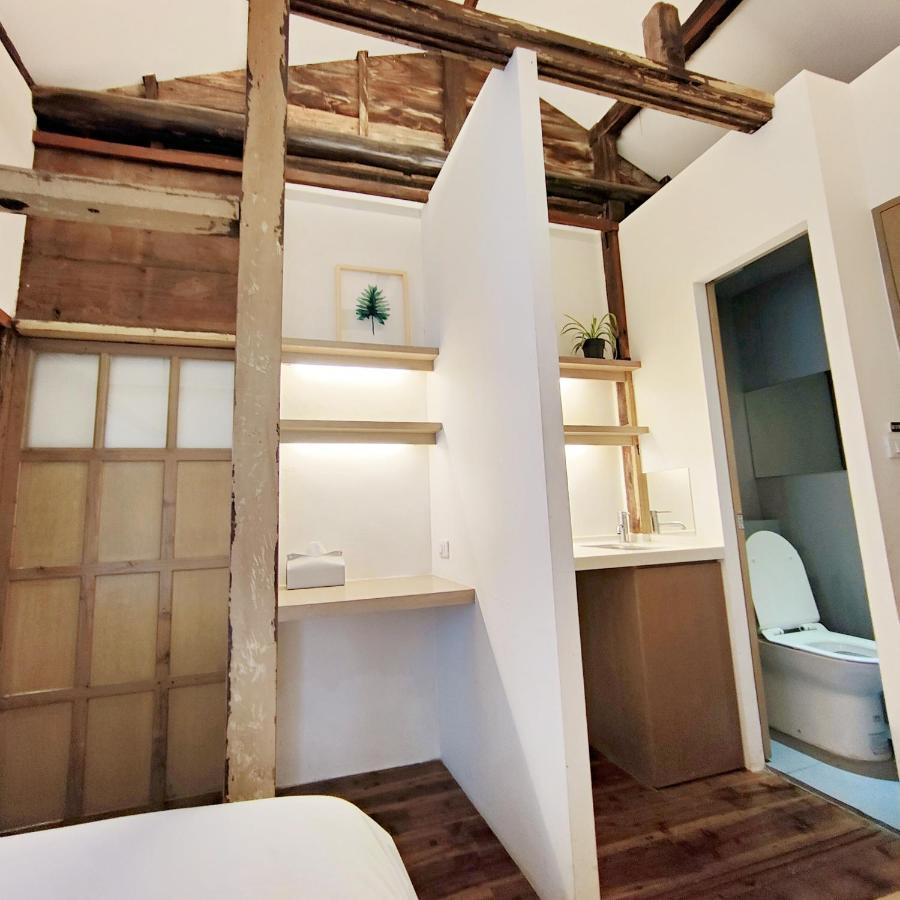 Jerry'S Mazehut Hostel Тайнань Экстерьер фото